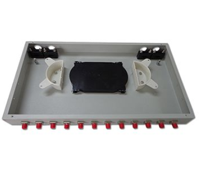 Fibras ODF 12 montadas em rack fixo