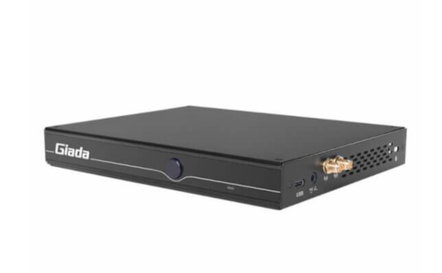 Giada D613 i5-1335U 2x DDR4 3200Mhz